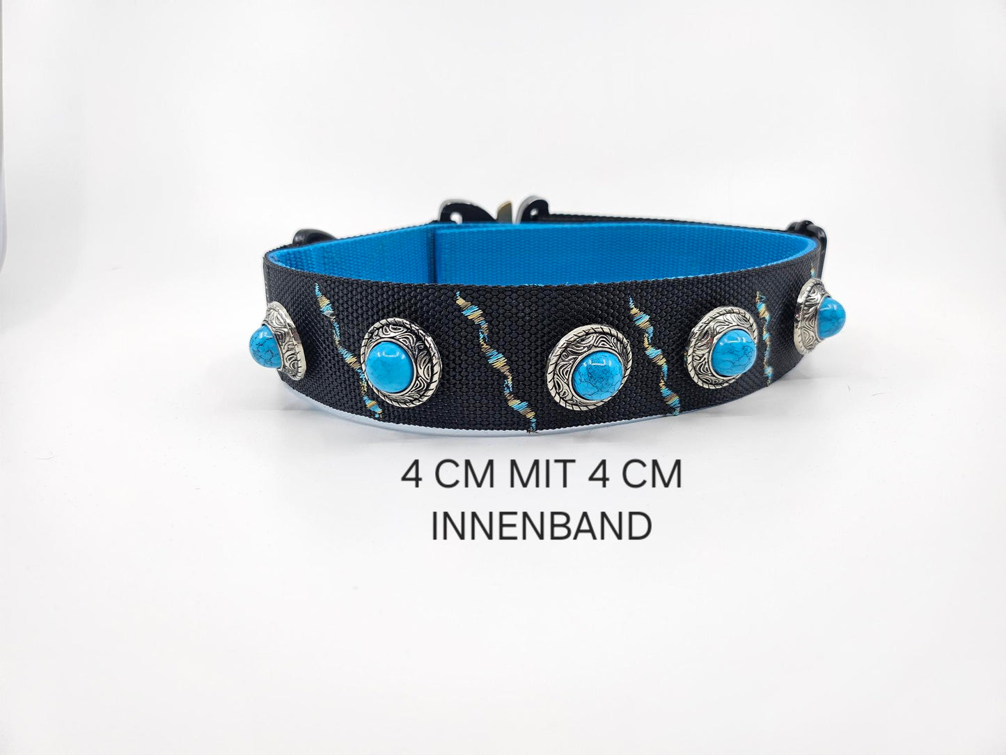 HALSBAND NACH WUNSCH MIT NIETEN/CONCHOS