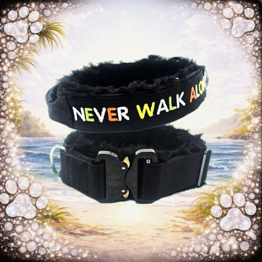 HALSBAND -NEON NEVER WALK ALONE 👣🐾 52–57 cm